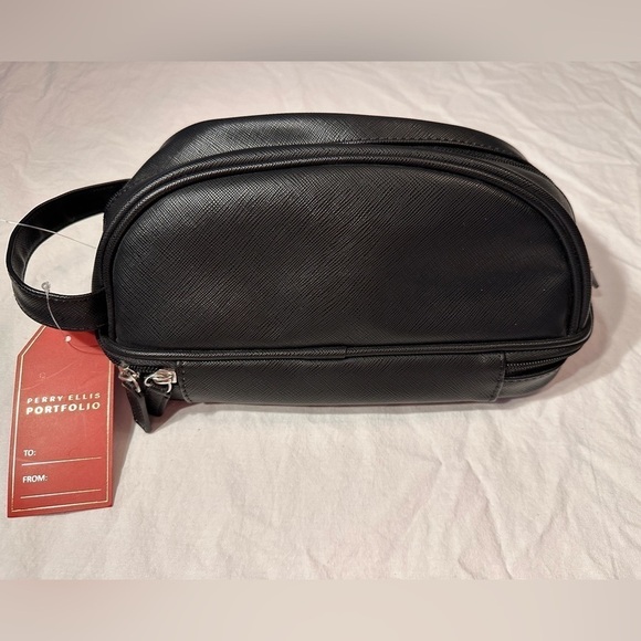 🎉Perry Ellis Toiletries Travel Bag 2 Compartments Has TSA Approved Bottles NWT - Picture 2 of 7
